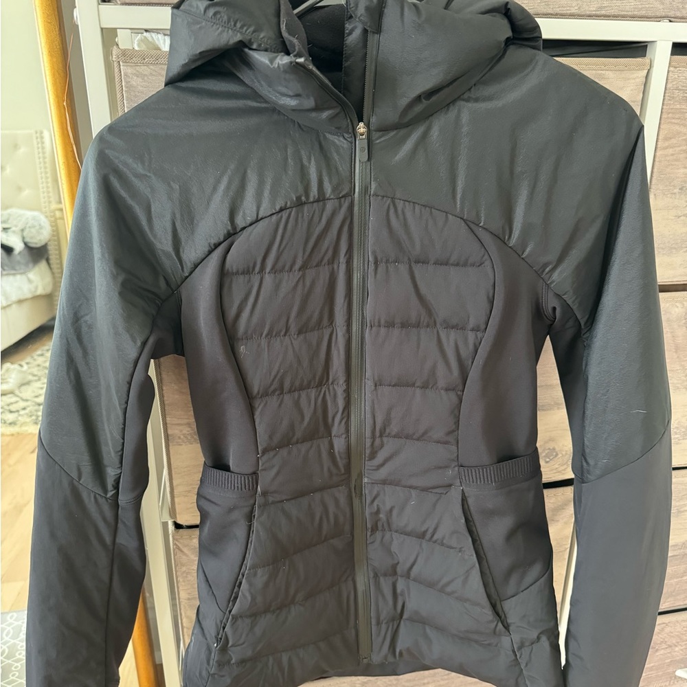 Lululemon Down for it all jacket size 4